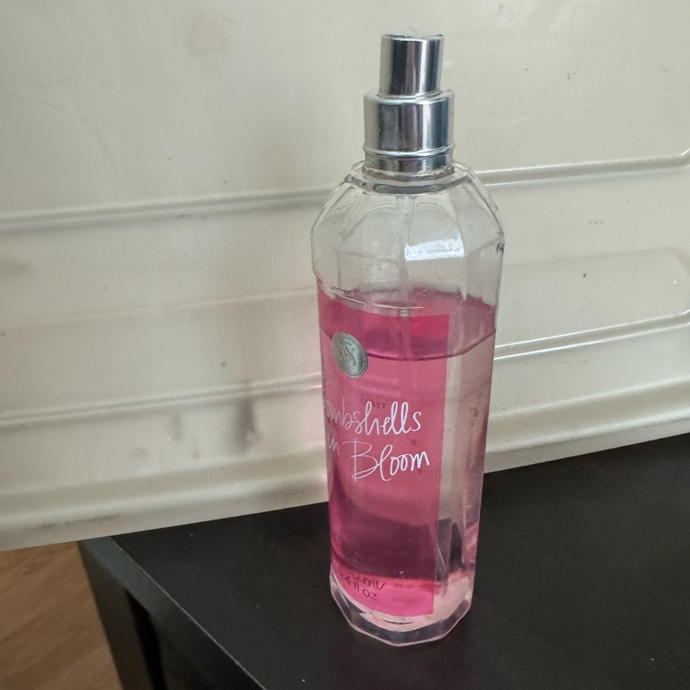 Victoria’s secret bombshells in bloom